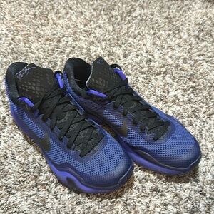 Nike Kobe sneakers size 7.5